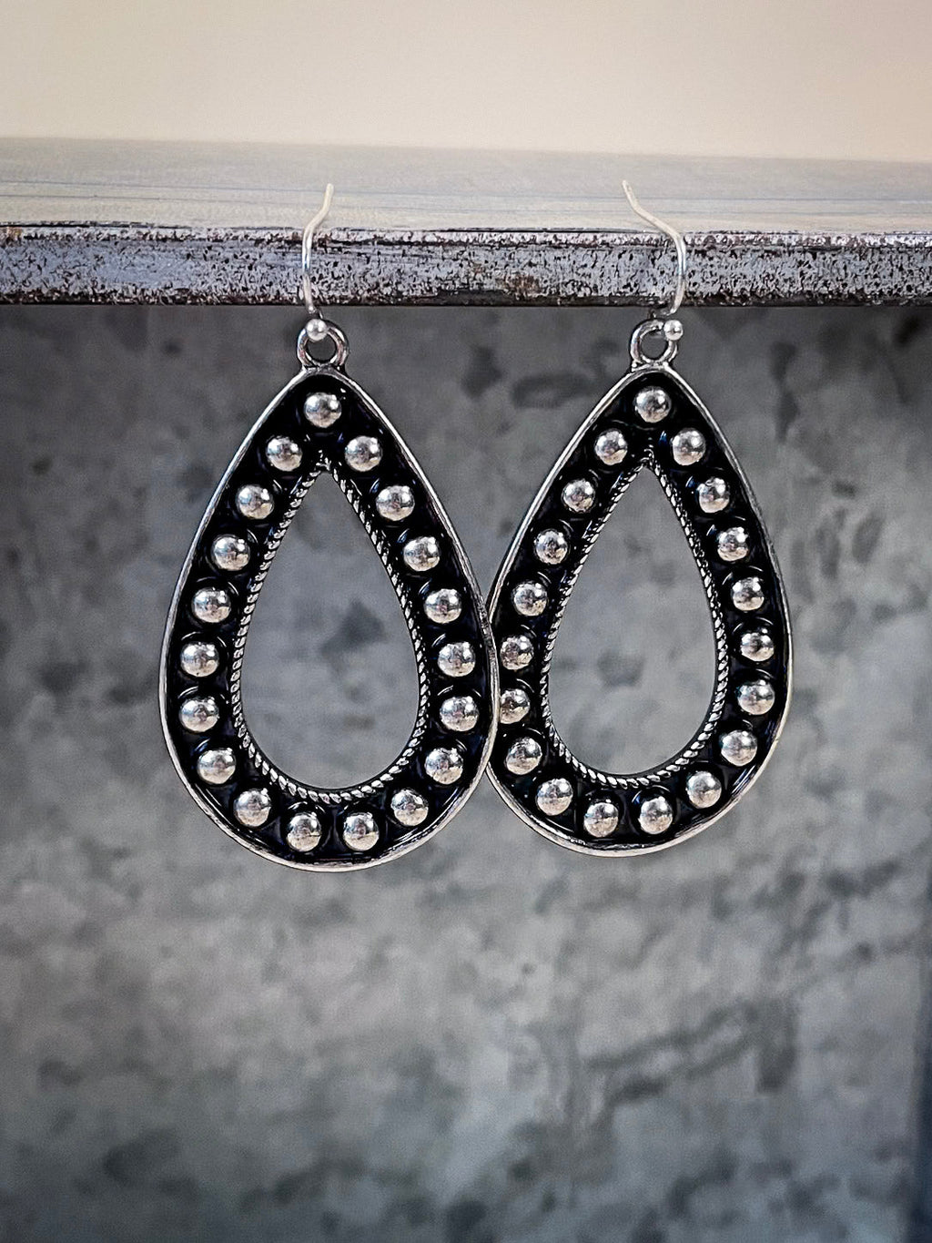 Amarillo Metal Bubble Fashion Earrings - Silver