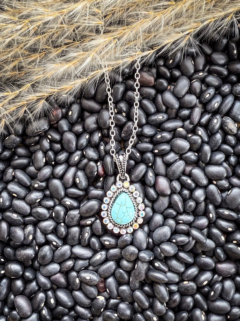Kayla Pendant Fashion Necklace