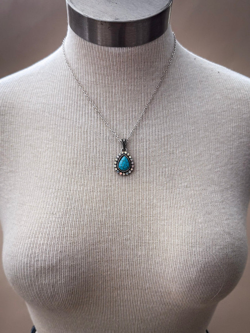 Kayla Pendant Fashion Necklace