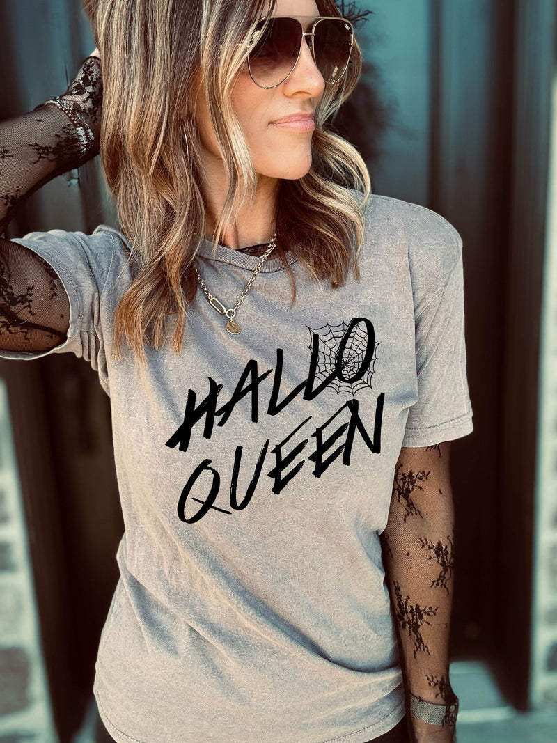 HalloQueen Tee