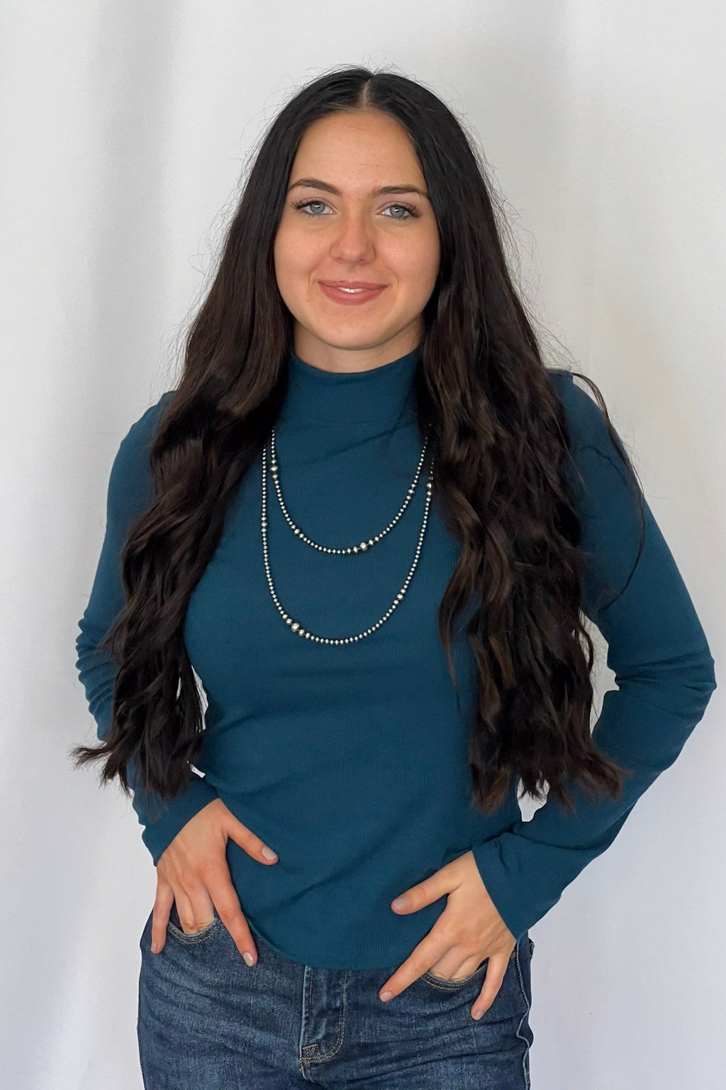 Graduated Sterling pearl necklace - 22 inch